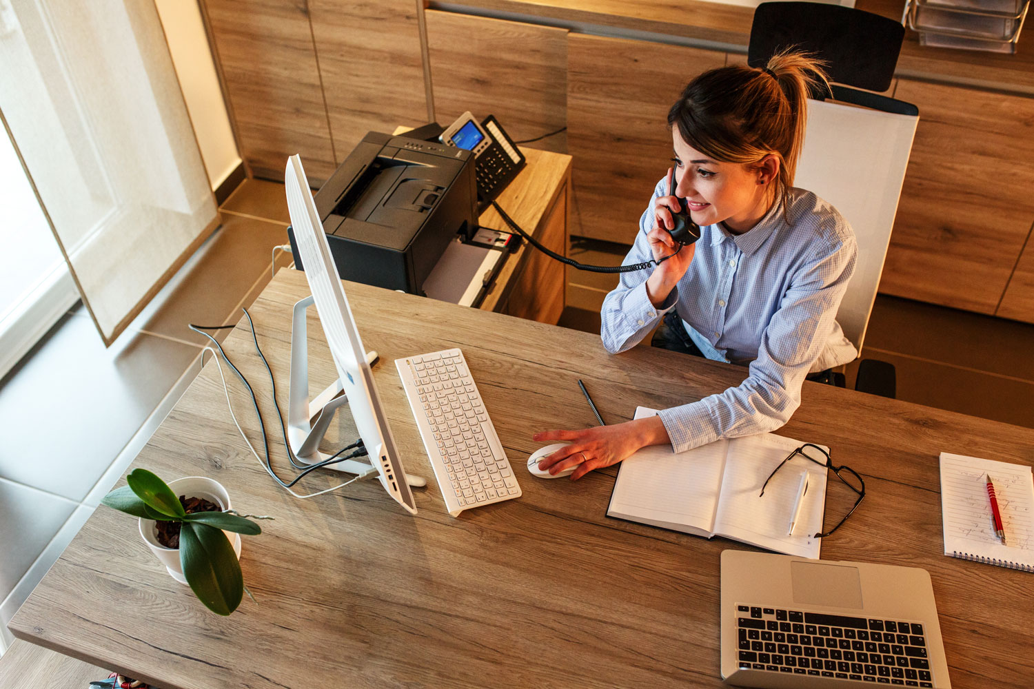 Office Manager*in – Frau im Büro